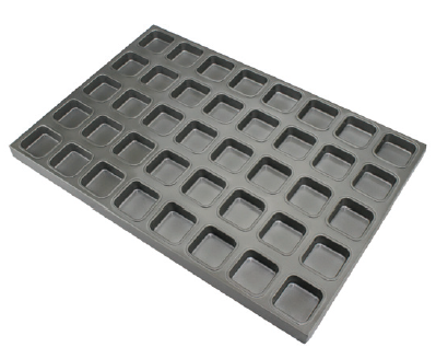 40 Cups Square Cake Pan